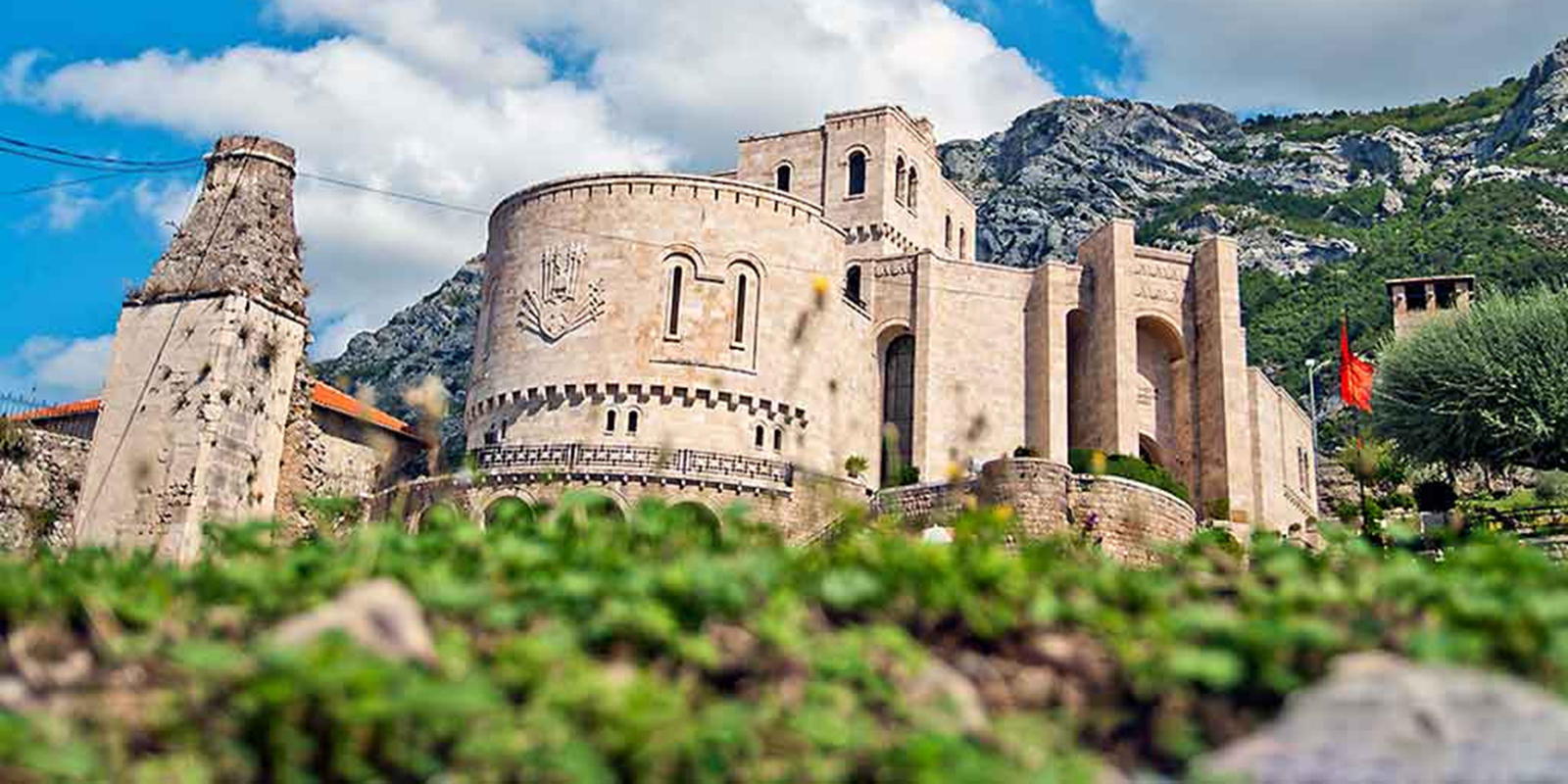 Discover Albania's heroic history in the city of Skanderbeg!