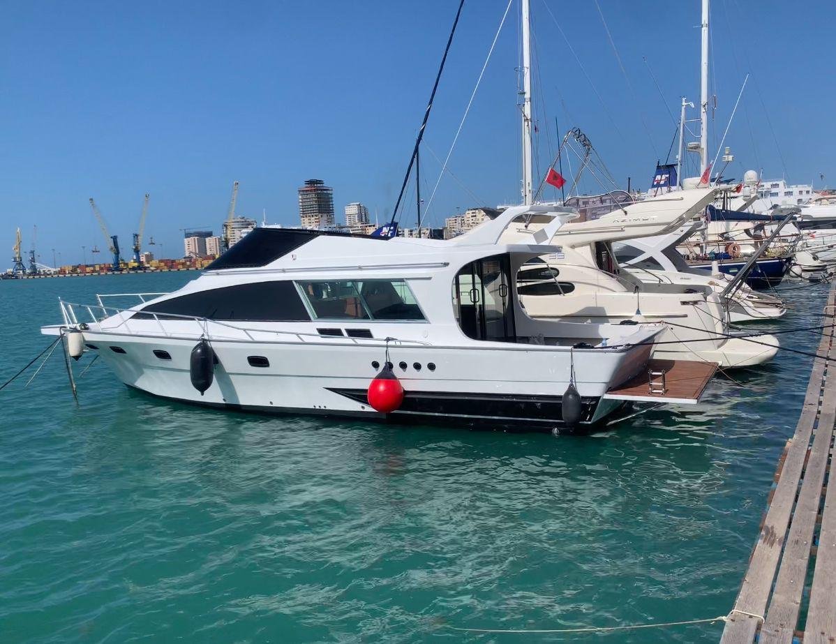 Yacht 6